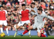 开云体育平台APP-阿森纳遭遇连败，球队危机重重抓紧自救