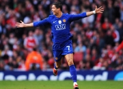 开云APP-当利拉德按下毁灭键，活塞防线在他面前如晨雾消散