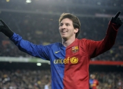 开云体育下载-诺坎普的黄昏与伯纳乌的晨曦，当哈弗茨的阴影笼罩国家德比