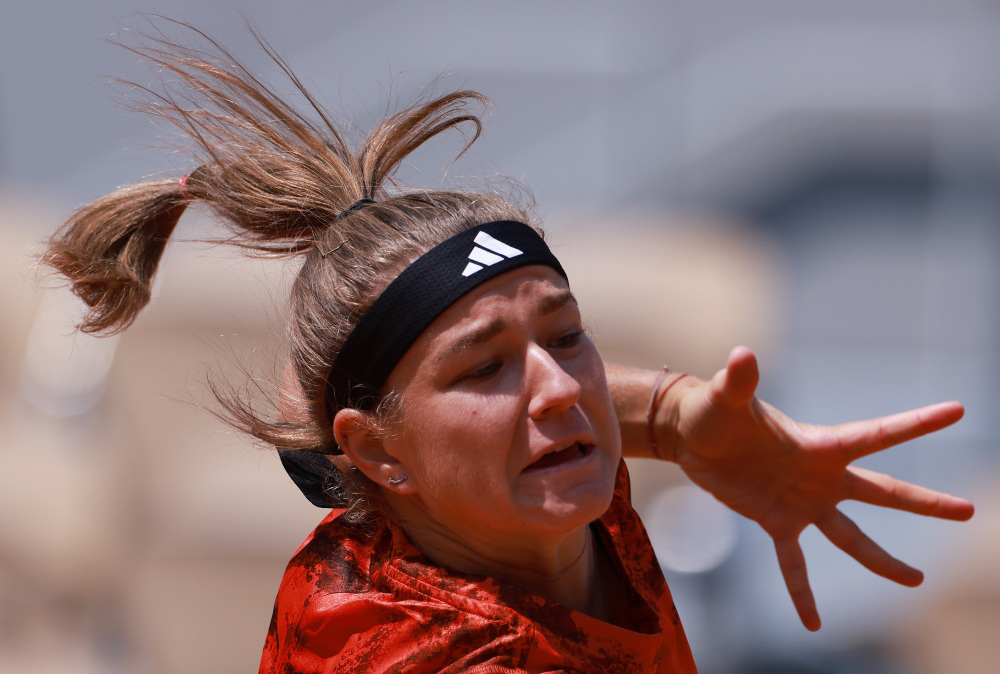 包含西班牙网球队险胜日本网球队，穆雷打破历史纪录的词条