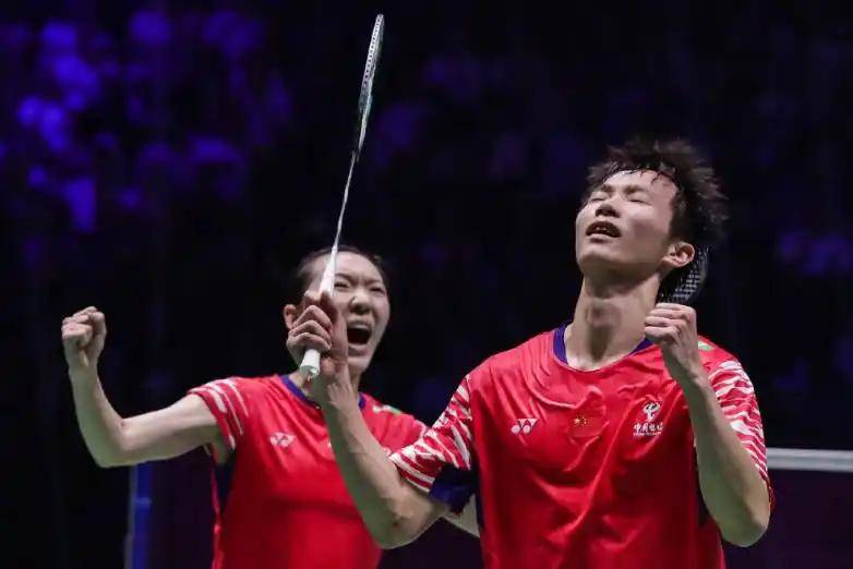 关于列支敦士登巴塞尔不敌对手，离开赛场的信息