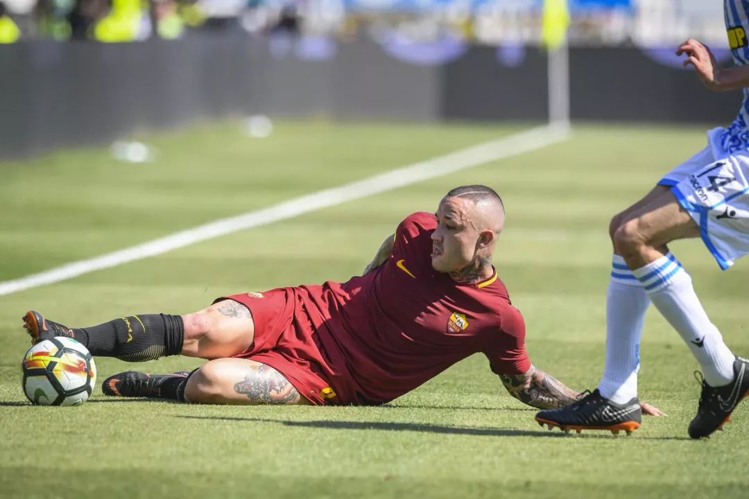 罗马客场逆袭获胜，晋级下一轮