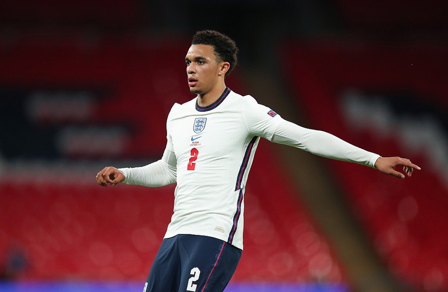 英格兰队豪取八连胜，小组第一稳如磐石