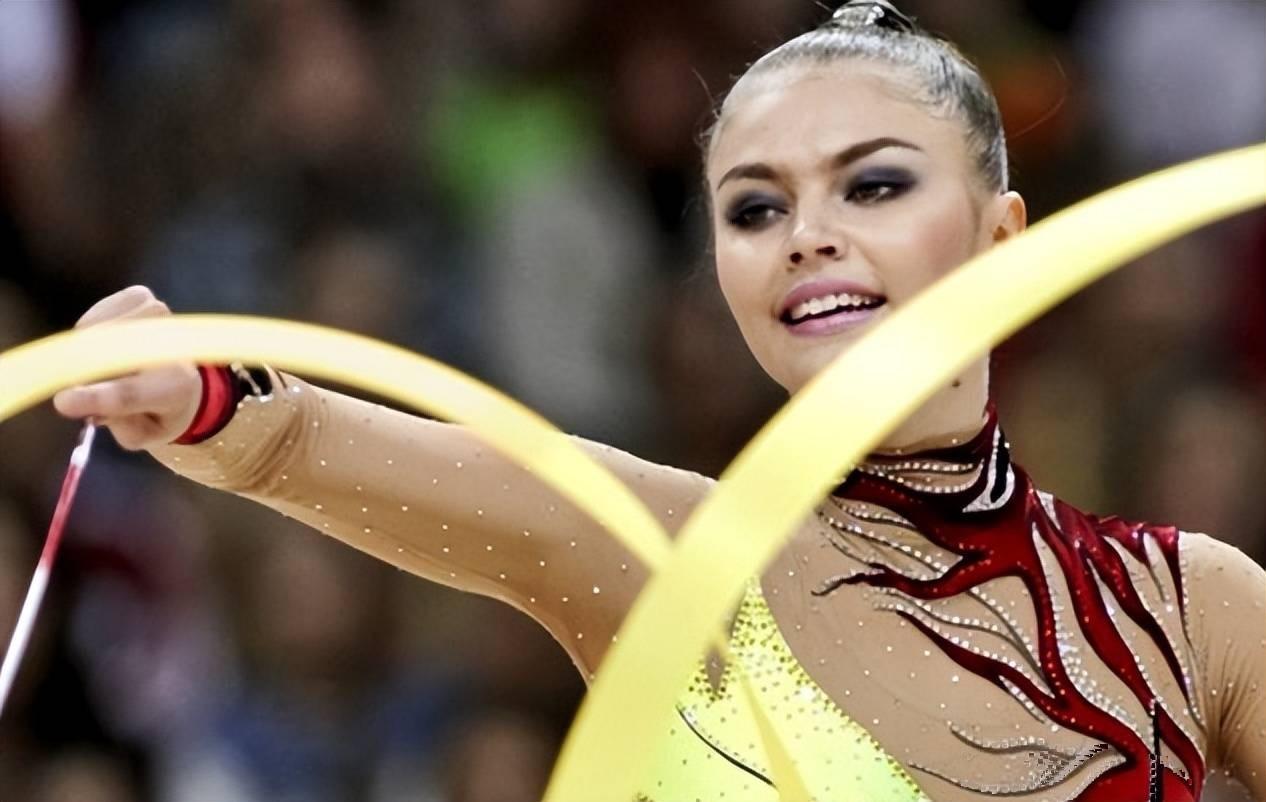 俄罗斯选手在体操项目中展现顶尖水准