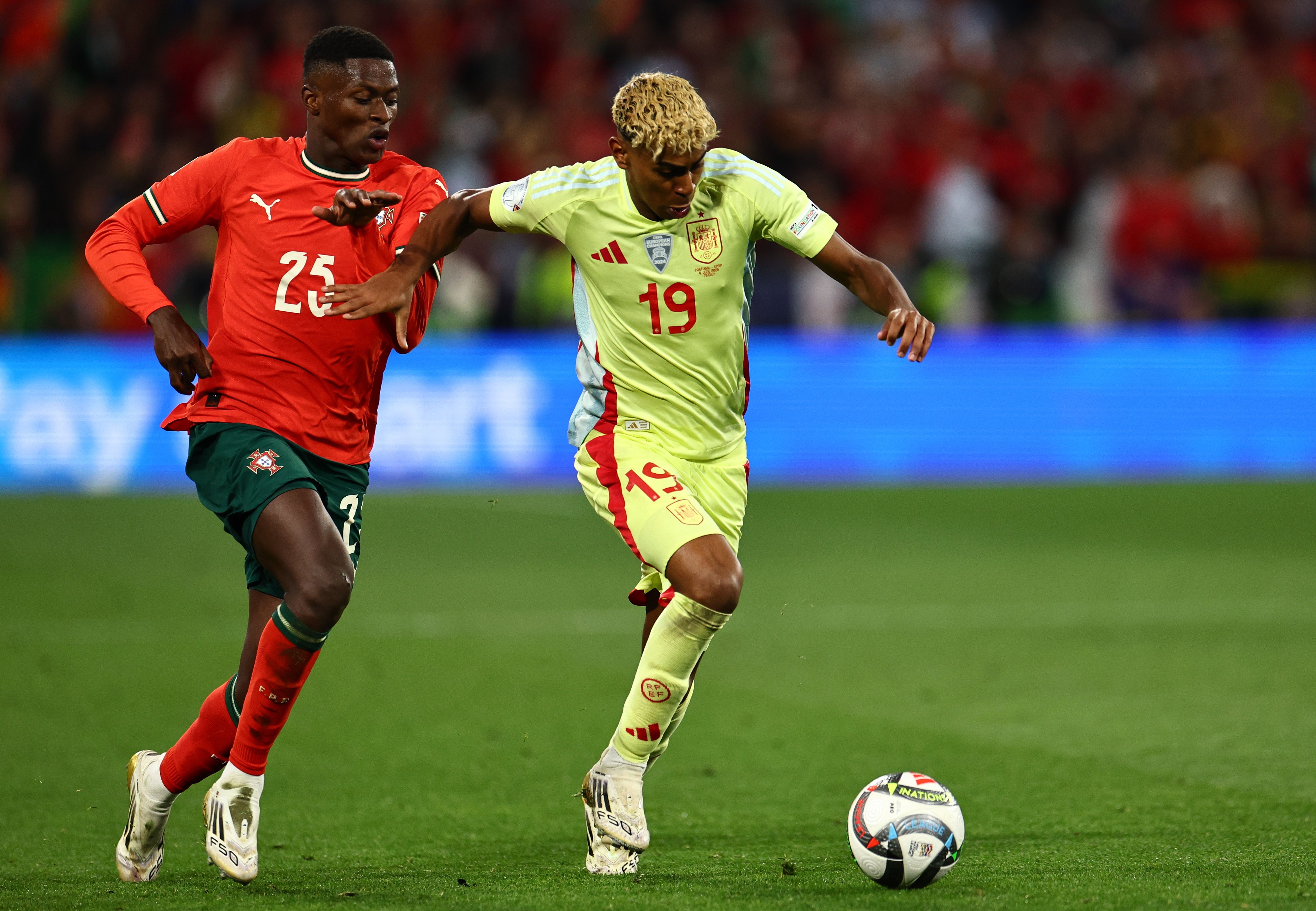 葡萄牙队连战两连捷,欧洲杯资格赛前景可期的简单介绍 葡萄牙队连战两连捷,欧洲杯资格赛前景可期的简单介绍