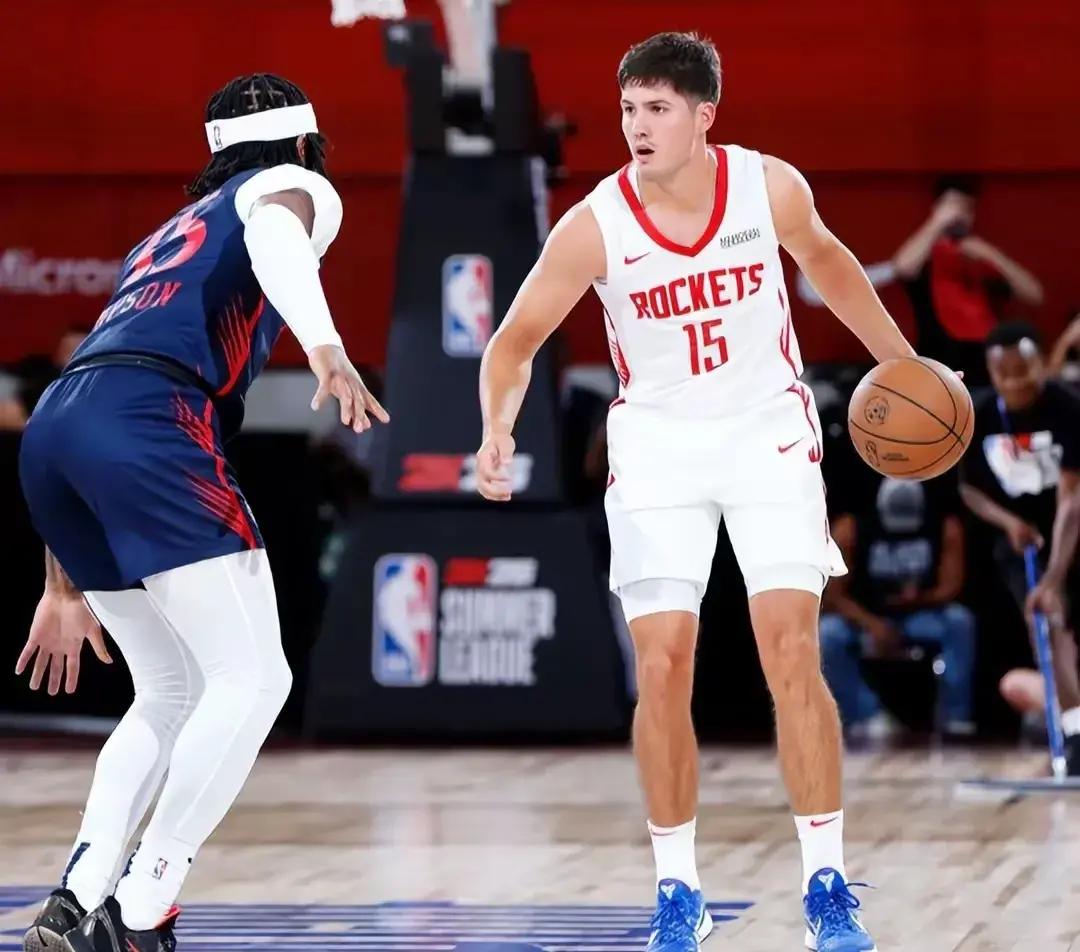 包含火箭队再次惨败，遭遇三连败的词条