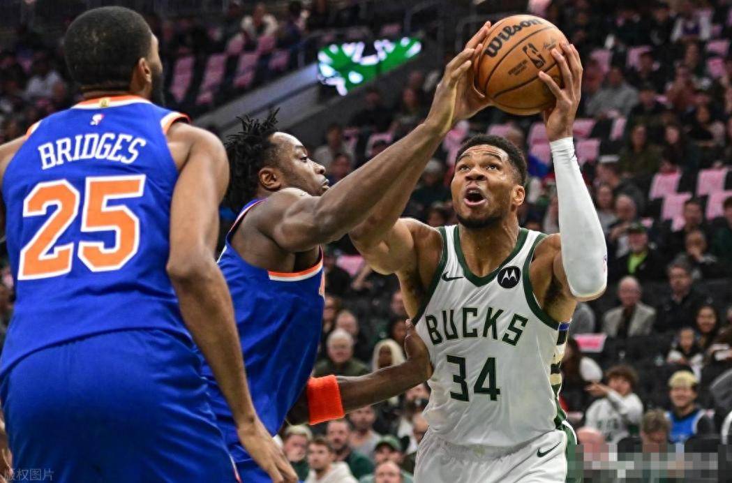 雄鹿主场告捷，雄鹿击败尼克斯