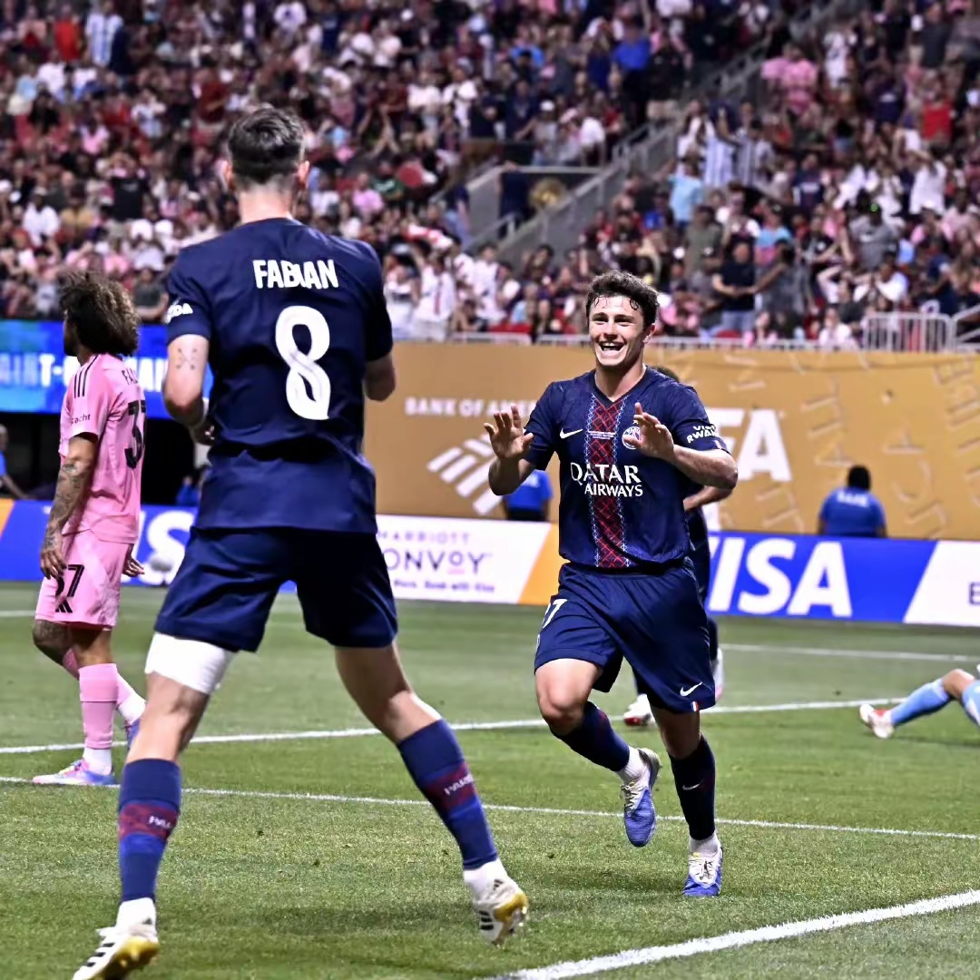 巴萨遭里昂逆转，惨遭淘汰出局