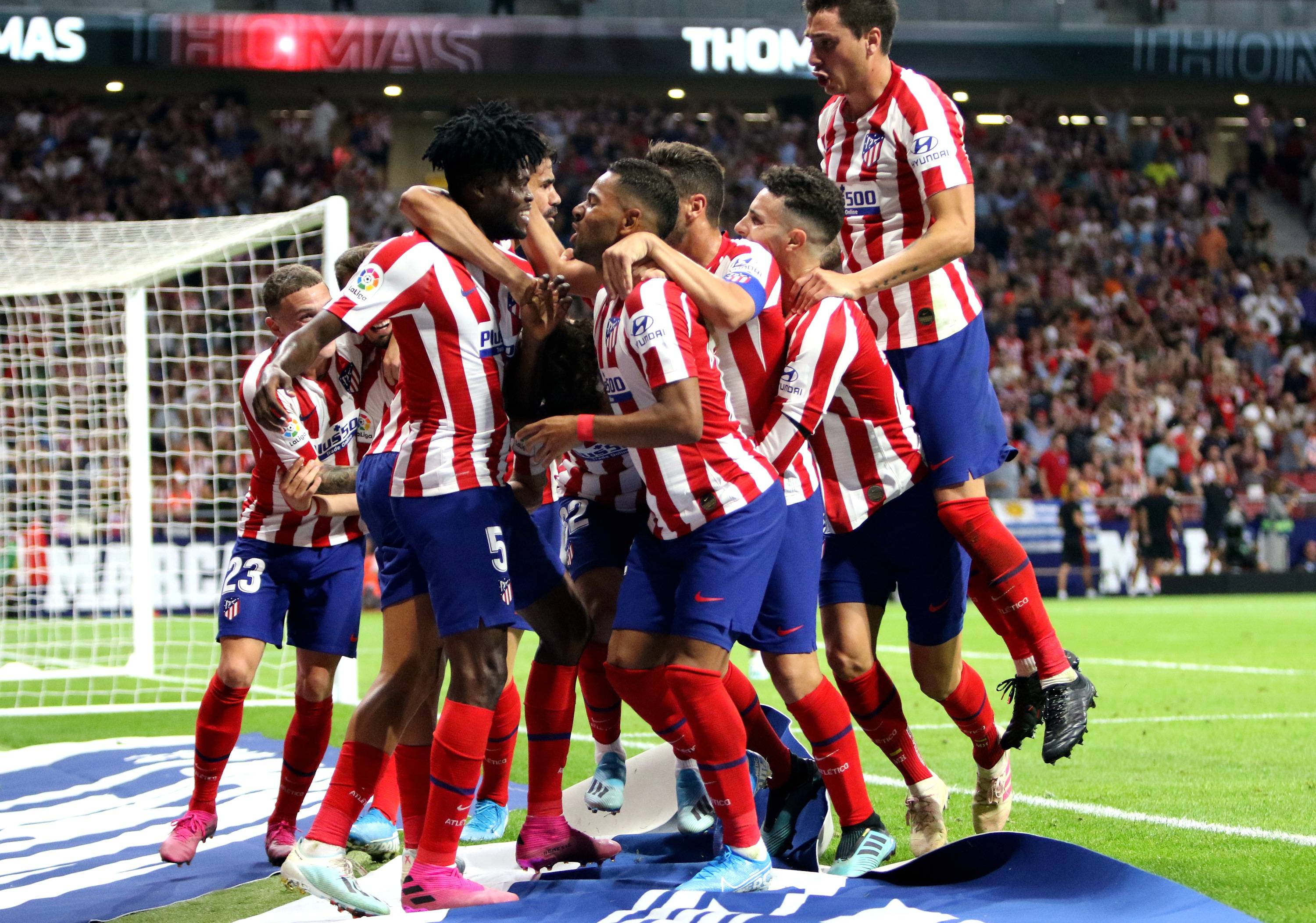 格拉纳达主场失利，失去领先优势的简单介绍