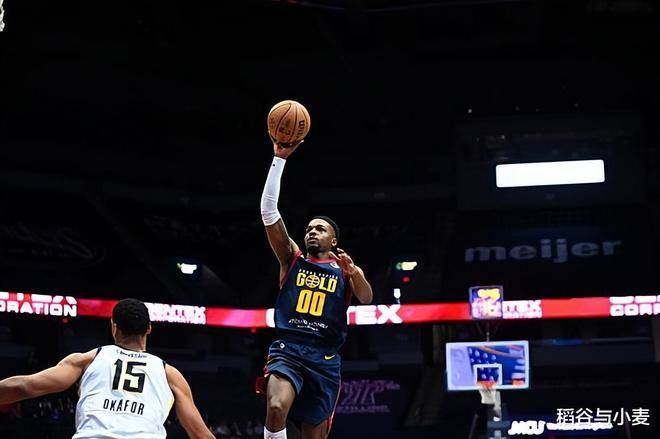 广州队在全球联赛赛场上突围成功，迈向顶峰