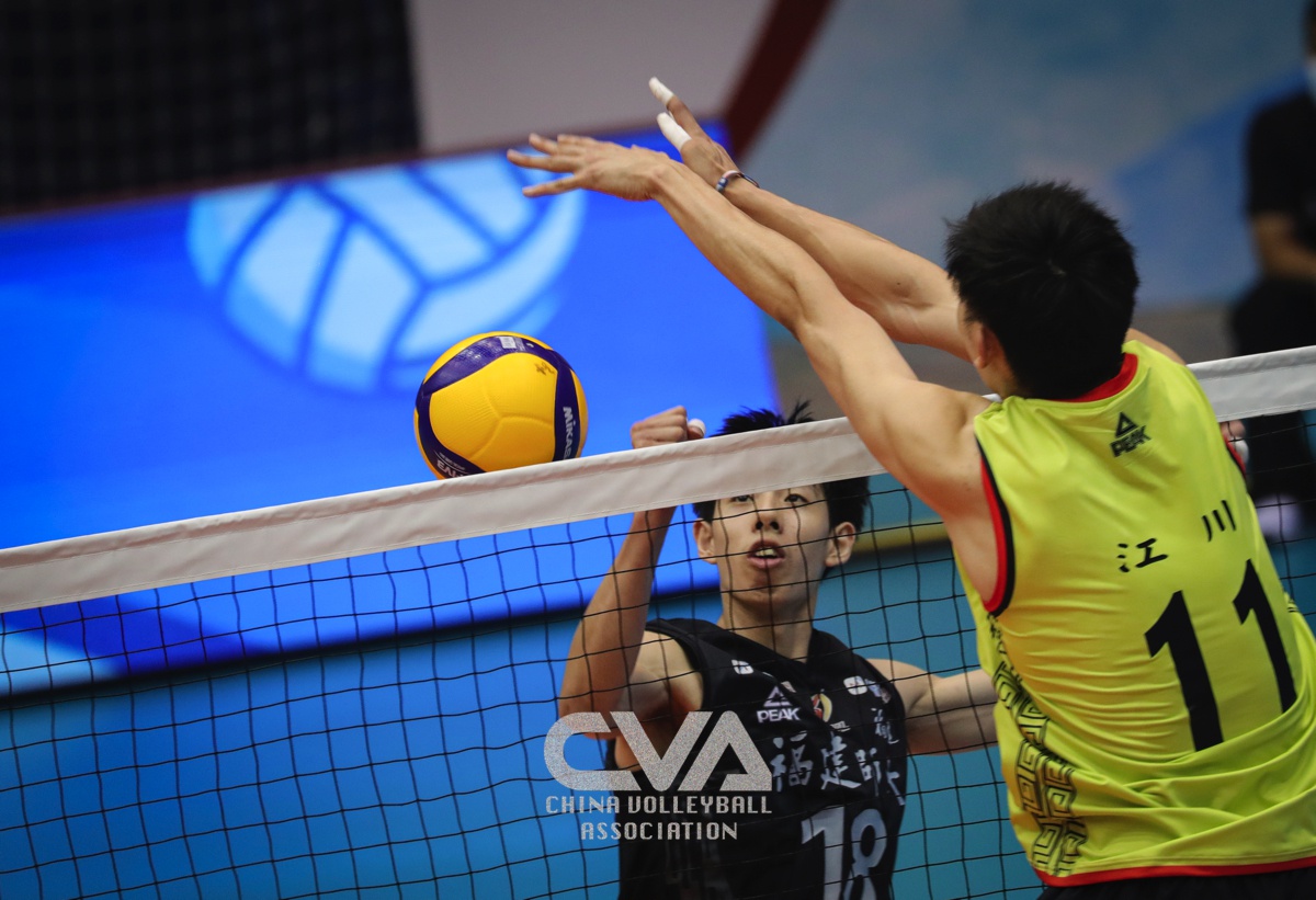 包含福建队逆转广州队，范弗利特点燃赛场的词条