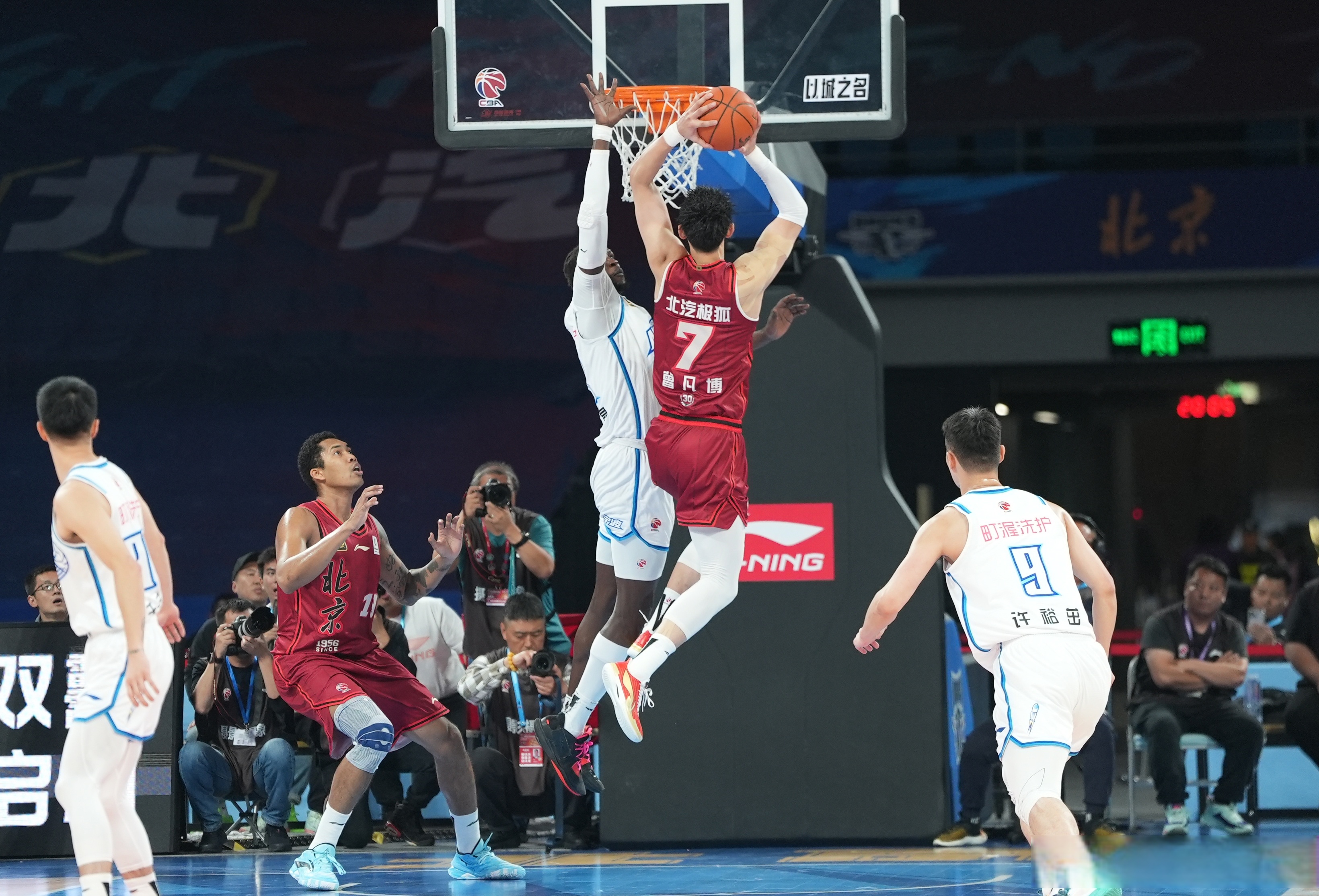 CBA联赛每一场比赛都是惊喜不容错过