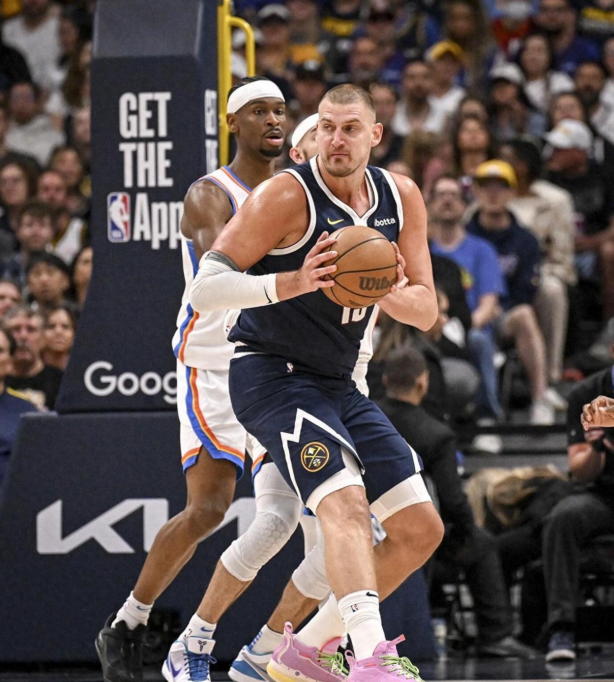 广东队碾压爵士，约基奇关键制胜