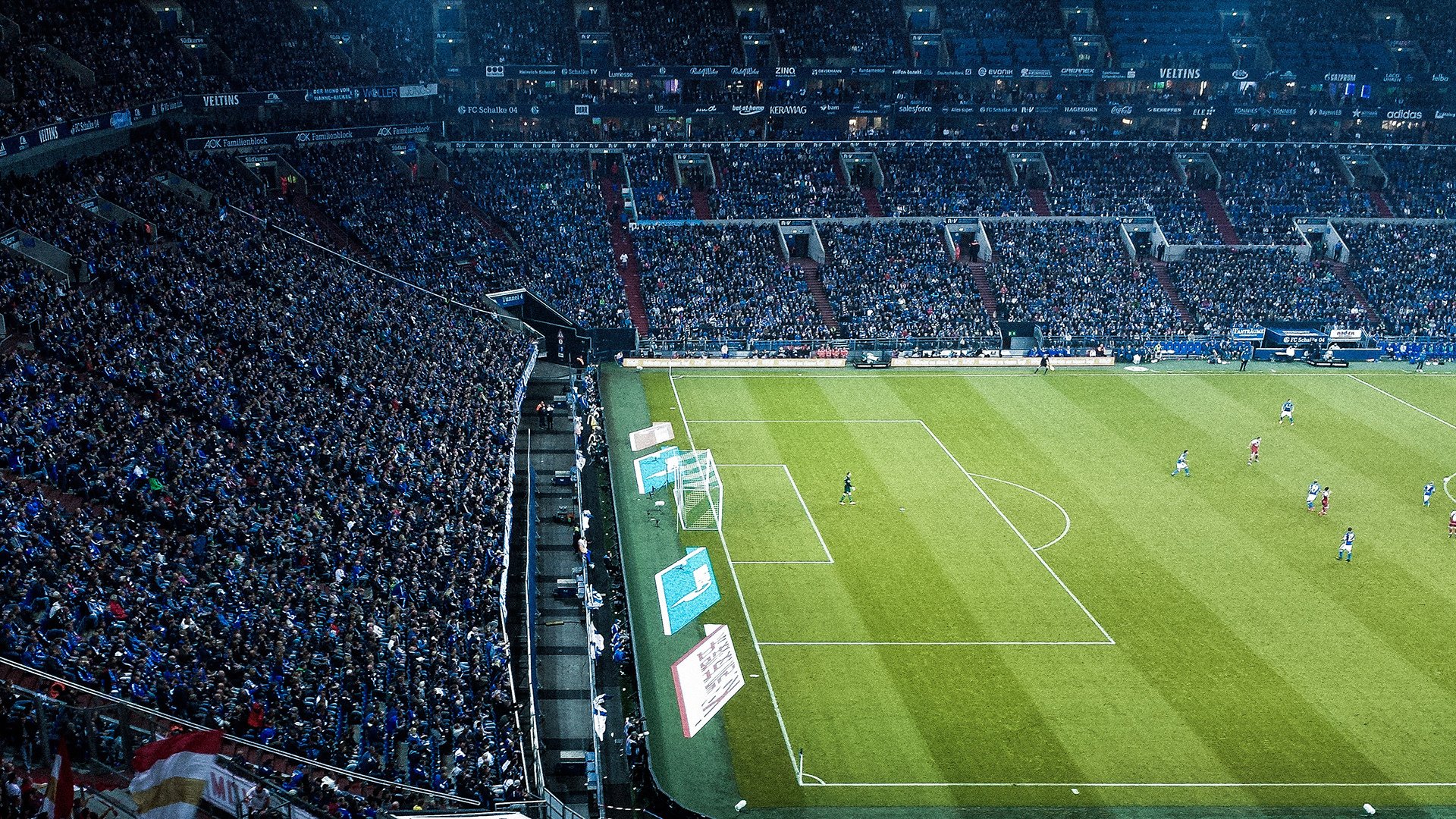 欧冠淘汰赛之夜，努涅斯惊艳四座，一记倒钩改写命运